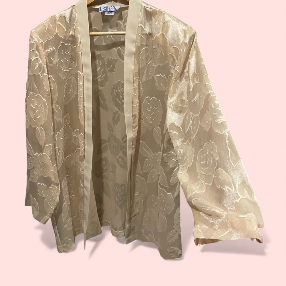 Vintage 80s-90s buttercream floral sheer kimono flowy open front blazer
